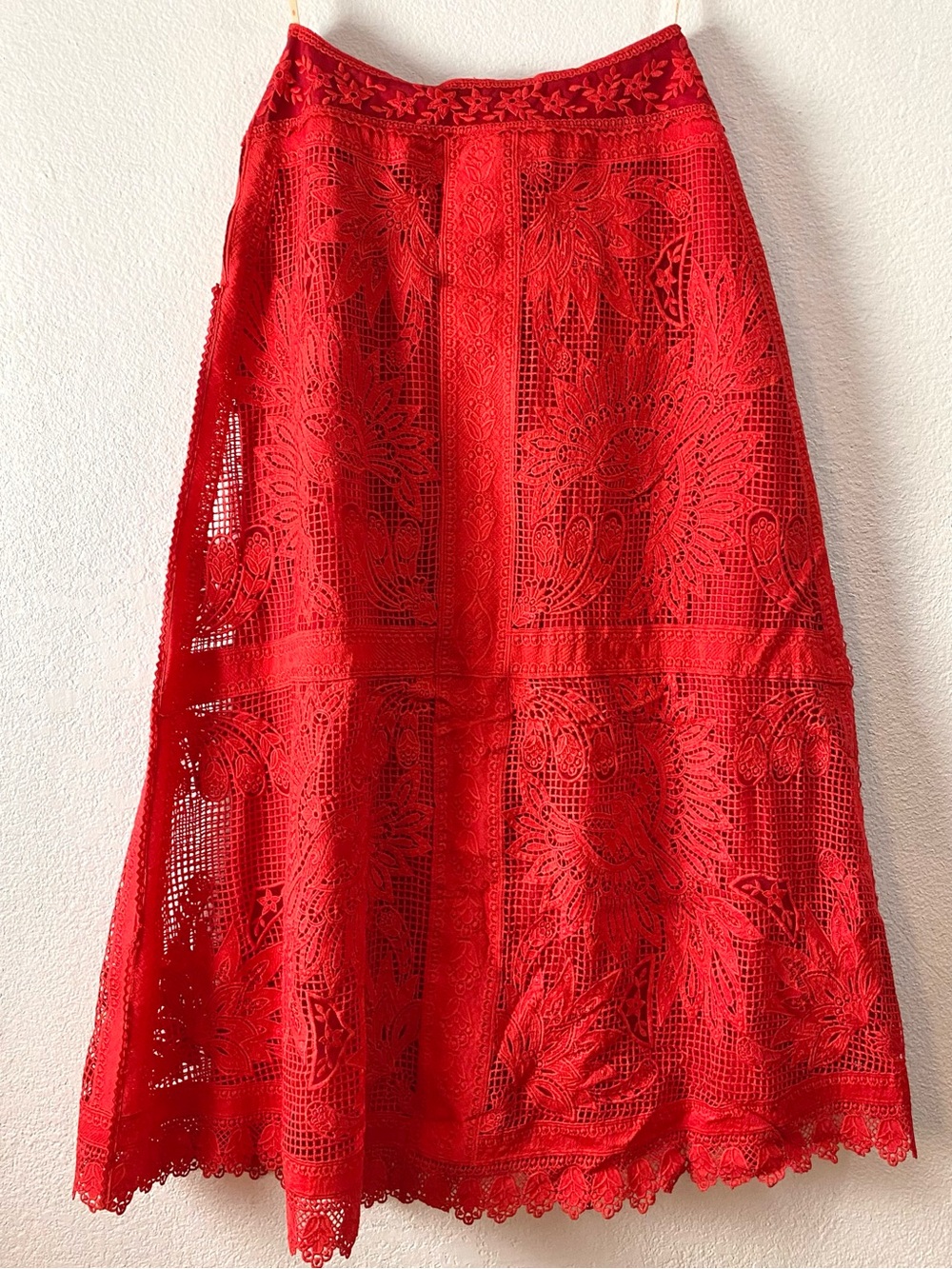New FARM Rio Toucan Guipure Crochet Red Lace Midi Skirt Medium Cocktail Party - Picture 7 of 16